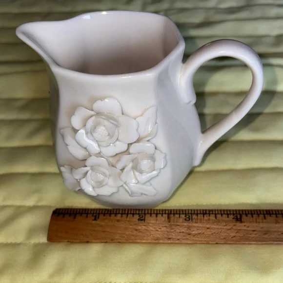 GODINGER VTG. Elegant White Floral PorcelainPitcher$25 - Picture 4 of 5
